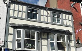 Huge 6-Bed Apartment In Darlington Centre